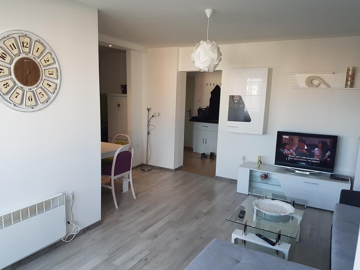 Apartman Vuk - Stan na dan Banja Luka Bagian luar foto